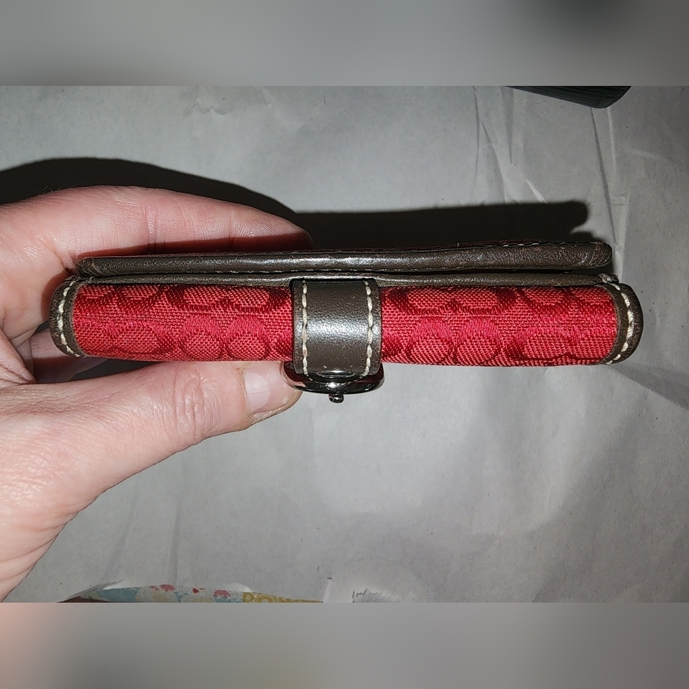 Guc little red coach wallet see pics - Picture 4 of 11